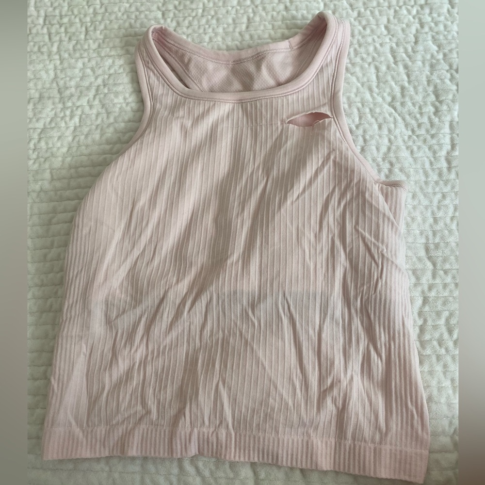 LULULEMON TANK (NEEDS FIXING)